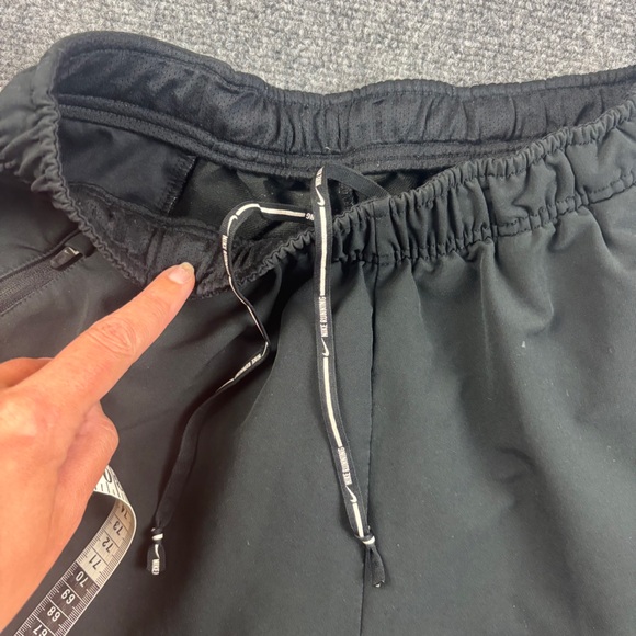 NIKE Running Black Tapered Athletic Pants Zipper Hem Dri-Fit size: Medium - Picture 4 of 9